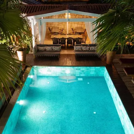 Bed & Breakfast Monje Alacati *