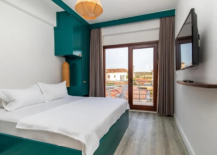 Monje Alaçatı * Çeşme