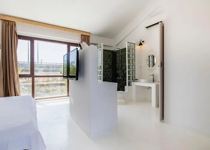 Monje Alaçatı Oda ve Kahvaltı